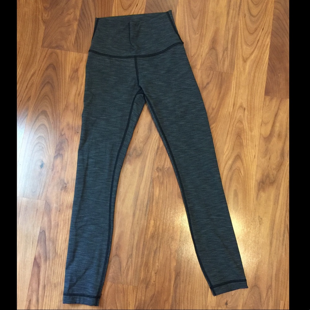 Women’s Grey Lululemon leggings